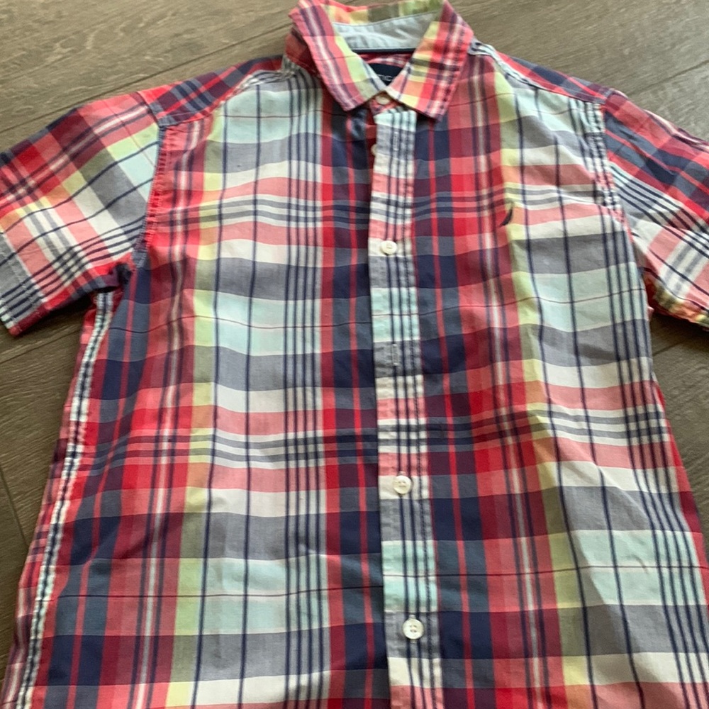Boys size 10-12 Nautica short sleeve button down. Like new